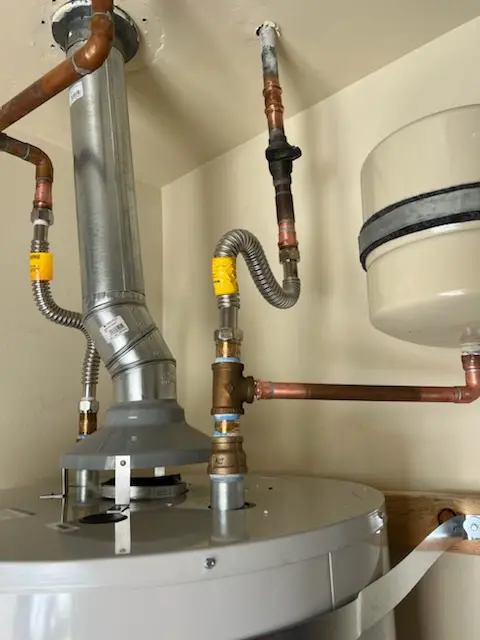 Water heater installation and plumbing repair in Markham